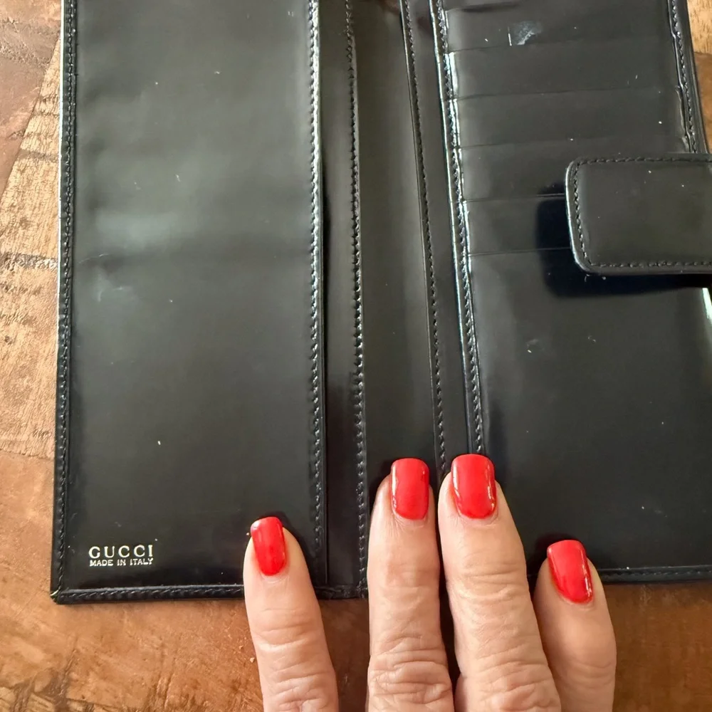 Gucci Black Patent Leather Wallet Authentic